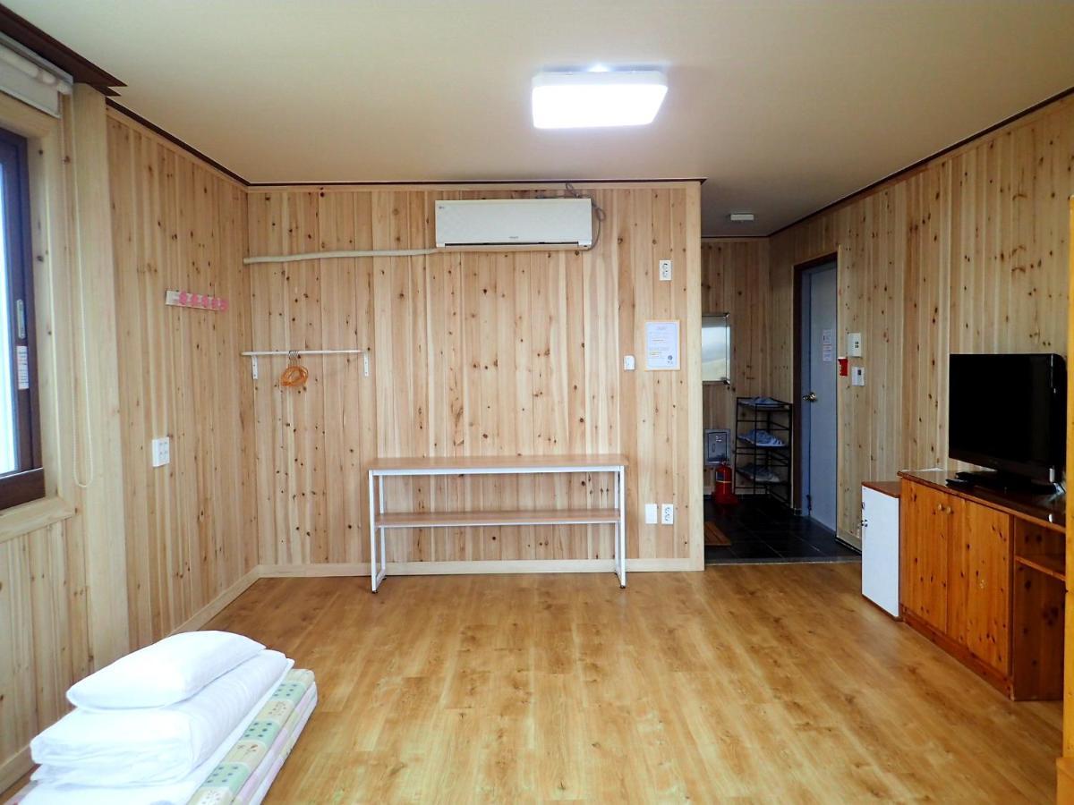 סאוגוויפו Galeum Guesthouse מראה חיצוני תמונה