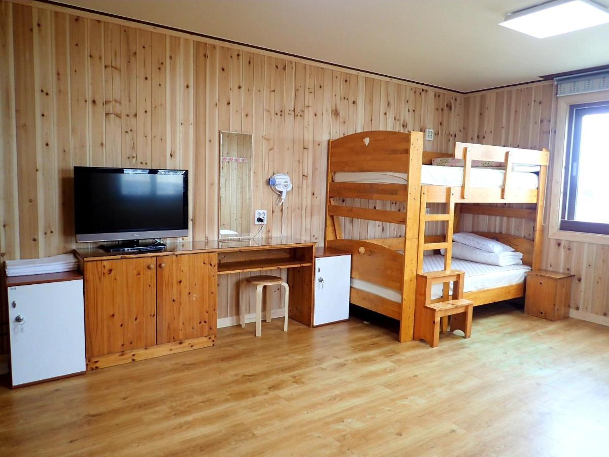 סאוגוויפו Galeum Guesthouse מראה חיצוני תמונה